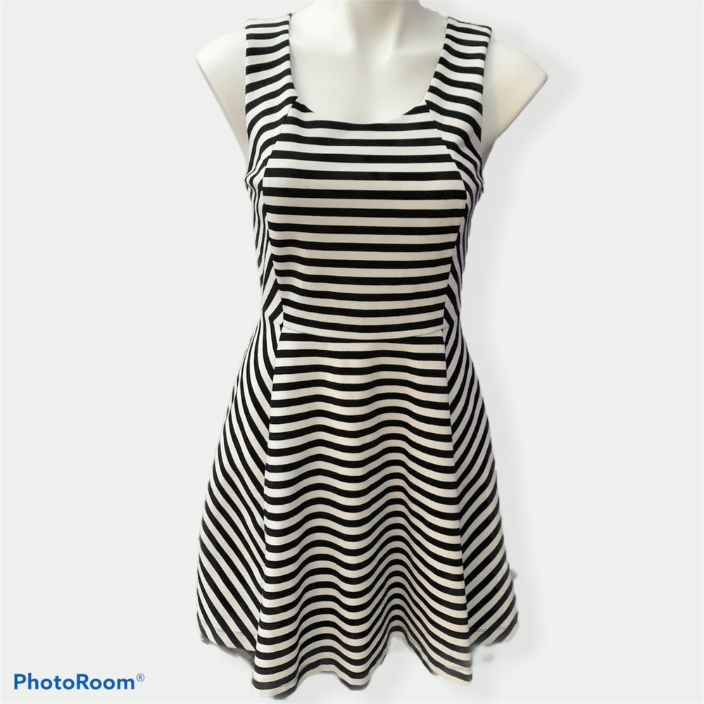 Express Black White Stripe Sleeveless Fit Flare A Line Dress - Size Small